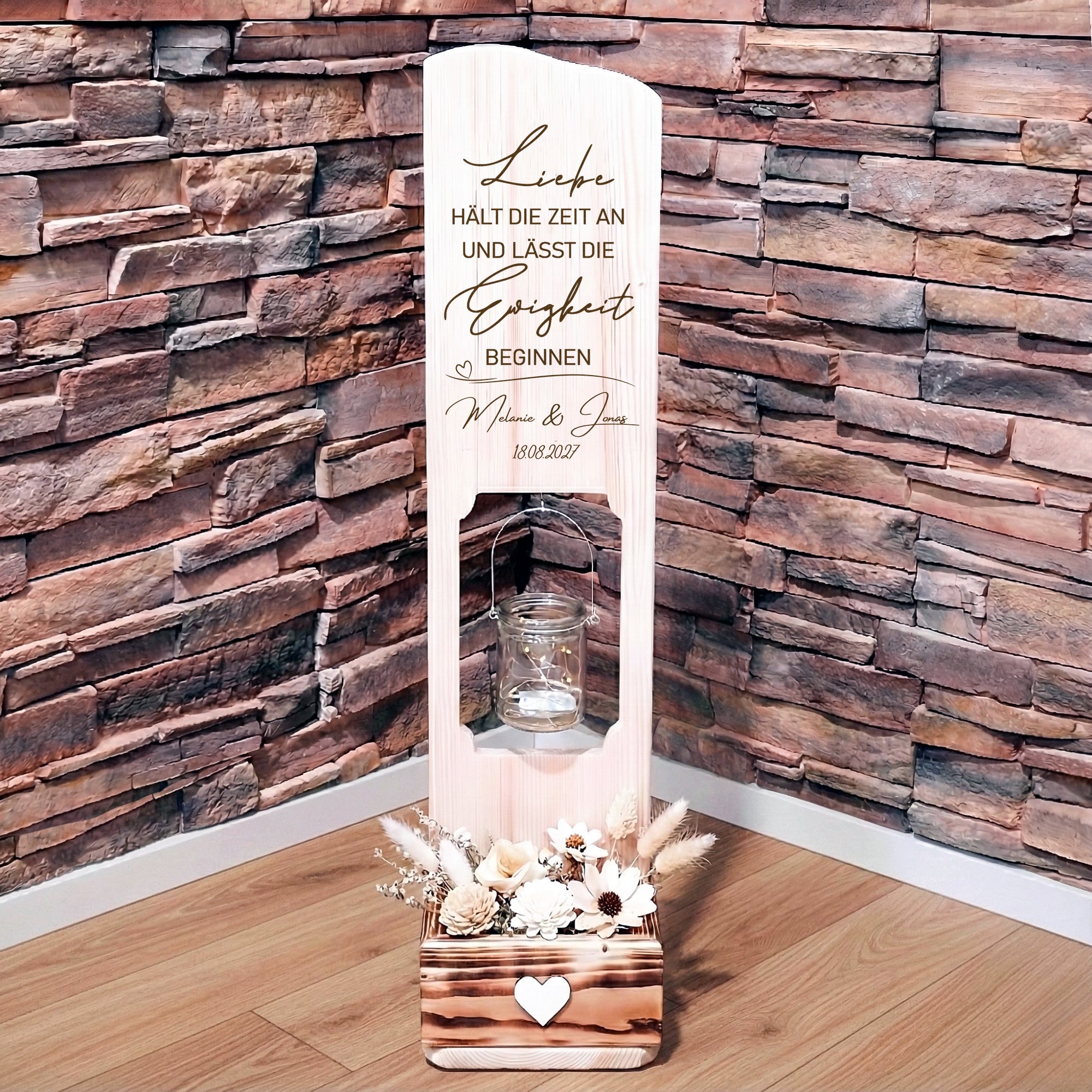 Holz Deko Schild – Personalisiertes Hochzeitsschild „Liebe hält die Zeit an“ mit Namen & Datum