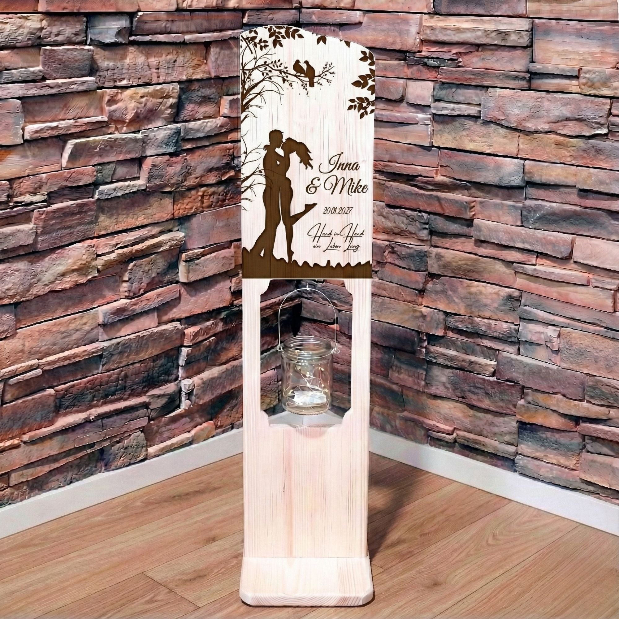 Personalisierter Holzaufsteller mit Laterne - Hochzeitsgeschenk mit Namen und Datum des Brautpaares - Romantische Dekoration für Zuhause