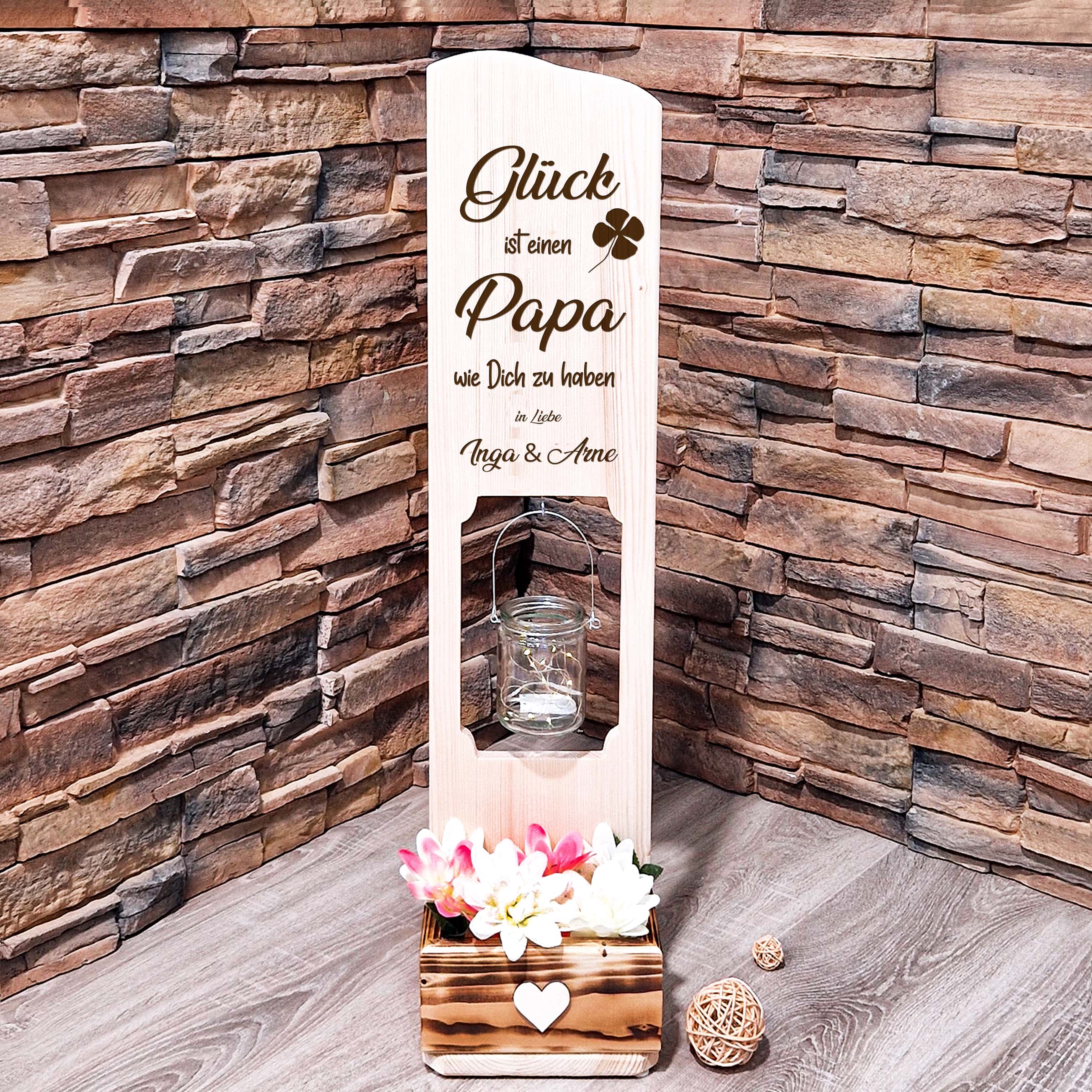 Holzschild Geschenk Papa personalisiert mit den Namen der Kinder Holzaufsteller