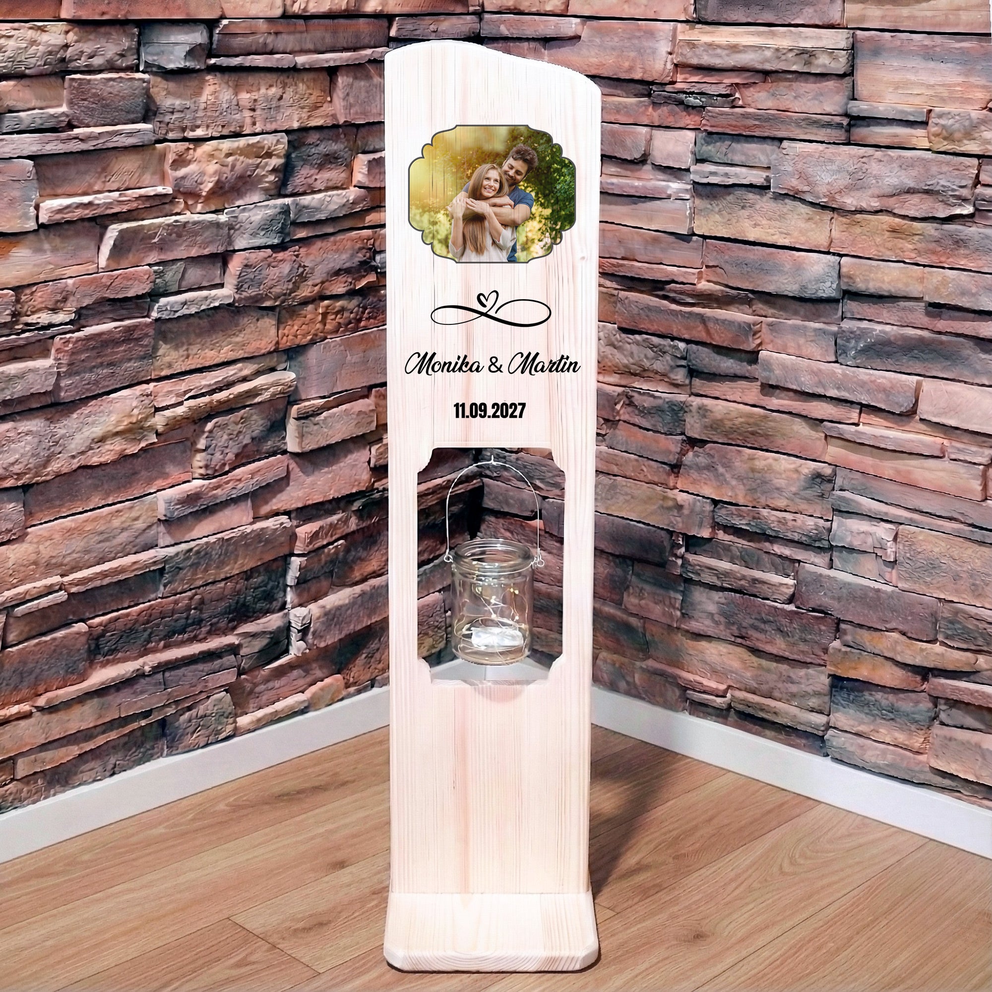 Holz Deko Schild – Mit Gravur, Wunschdatum & Foto des Paares