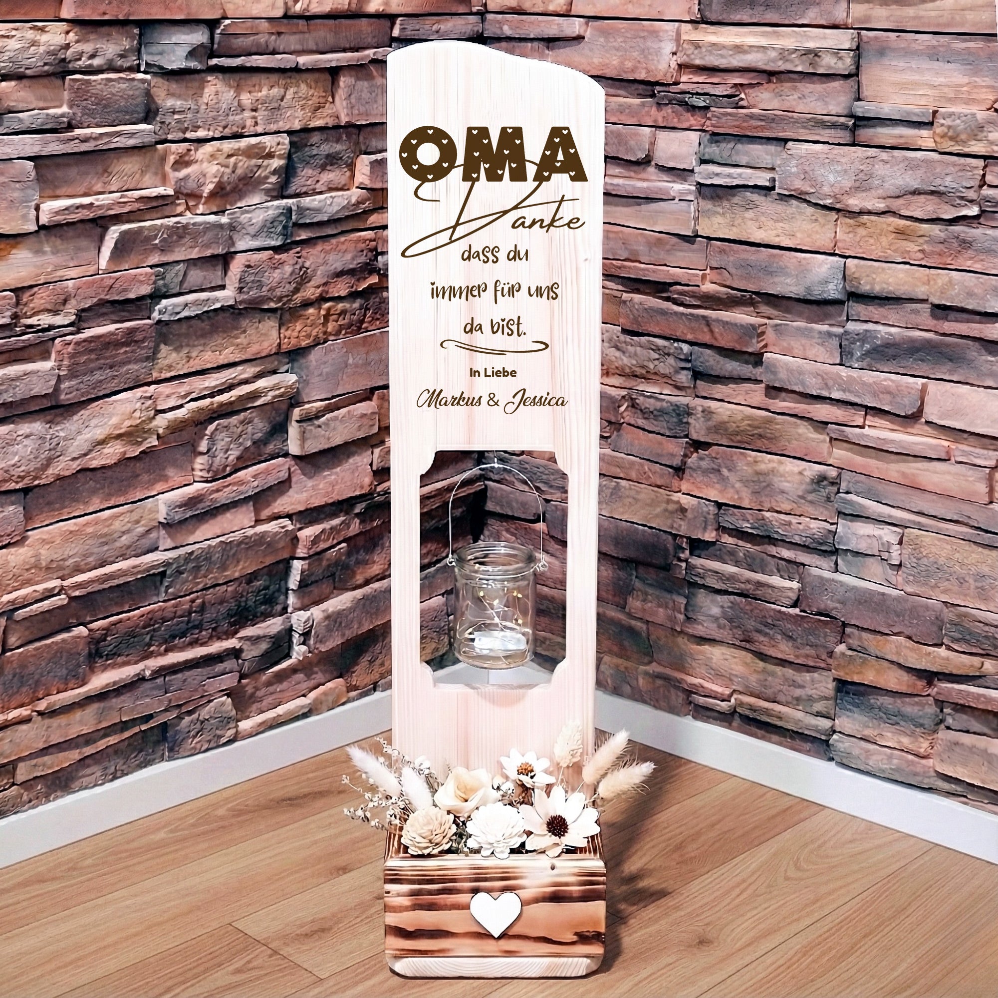 Holzaufsteller für die Oma Personalisierbar mit Namen der Enkelkinder und einer leuchtenden Laterne
