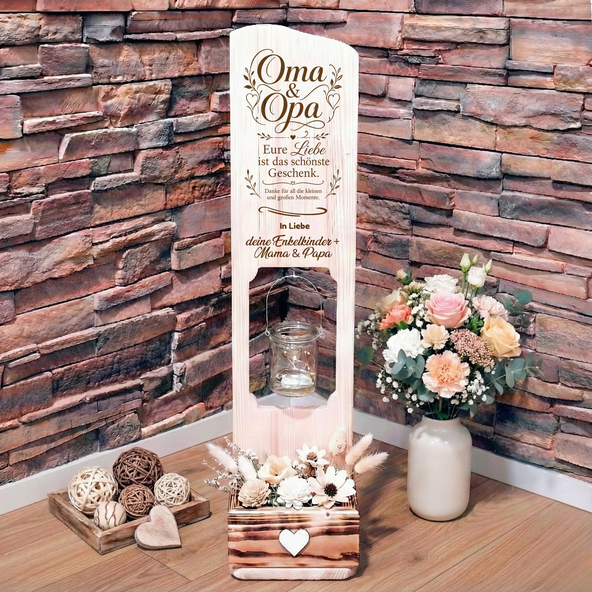 Holz Deko Schild – Oma & Opa – Eure Liebe ist das schönste Geschenk – Personalisiertes Geschenk mit Lasergravur