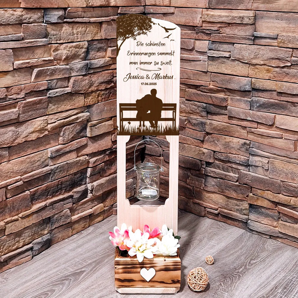 Holz Deko Schild – Pärchen auf der Bank | Personalisierbar