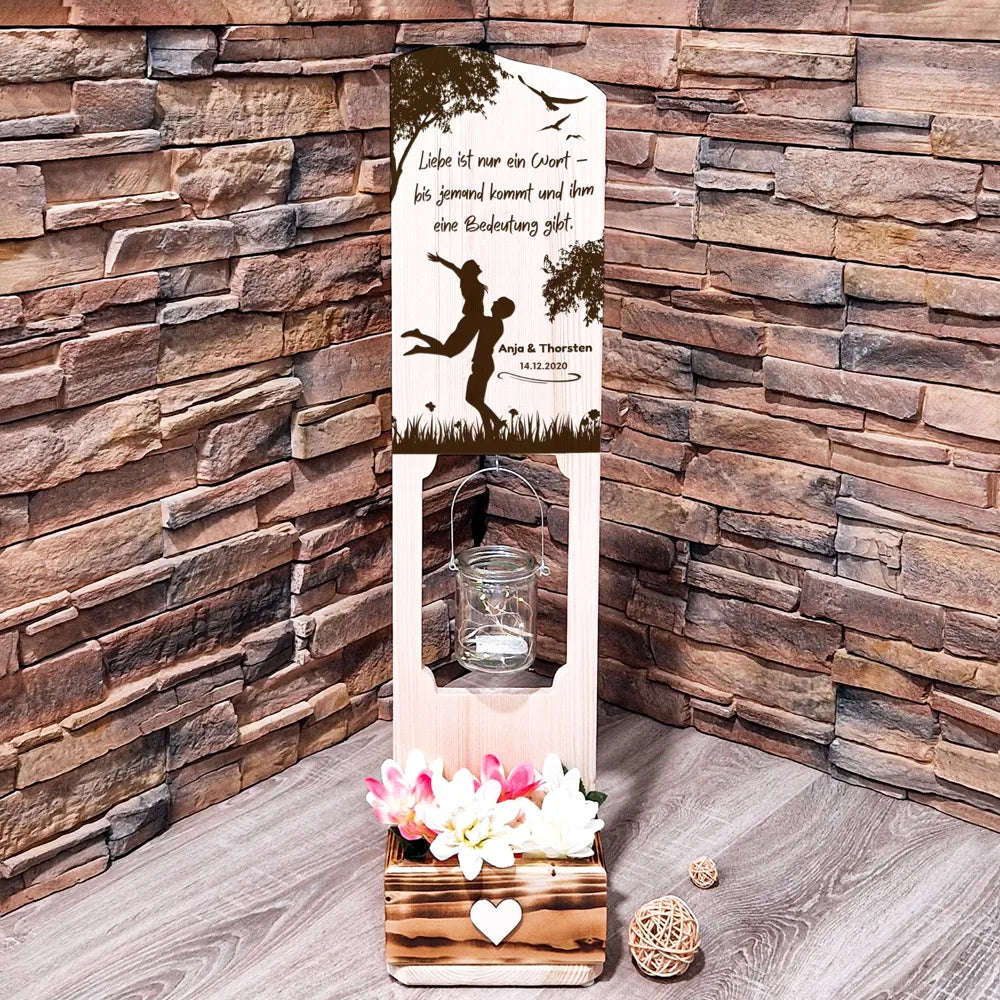 Holzaufsteller Hochzeitsgeschenk - Holzschild personalisiert mit Namen und Datum