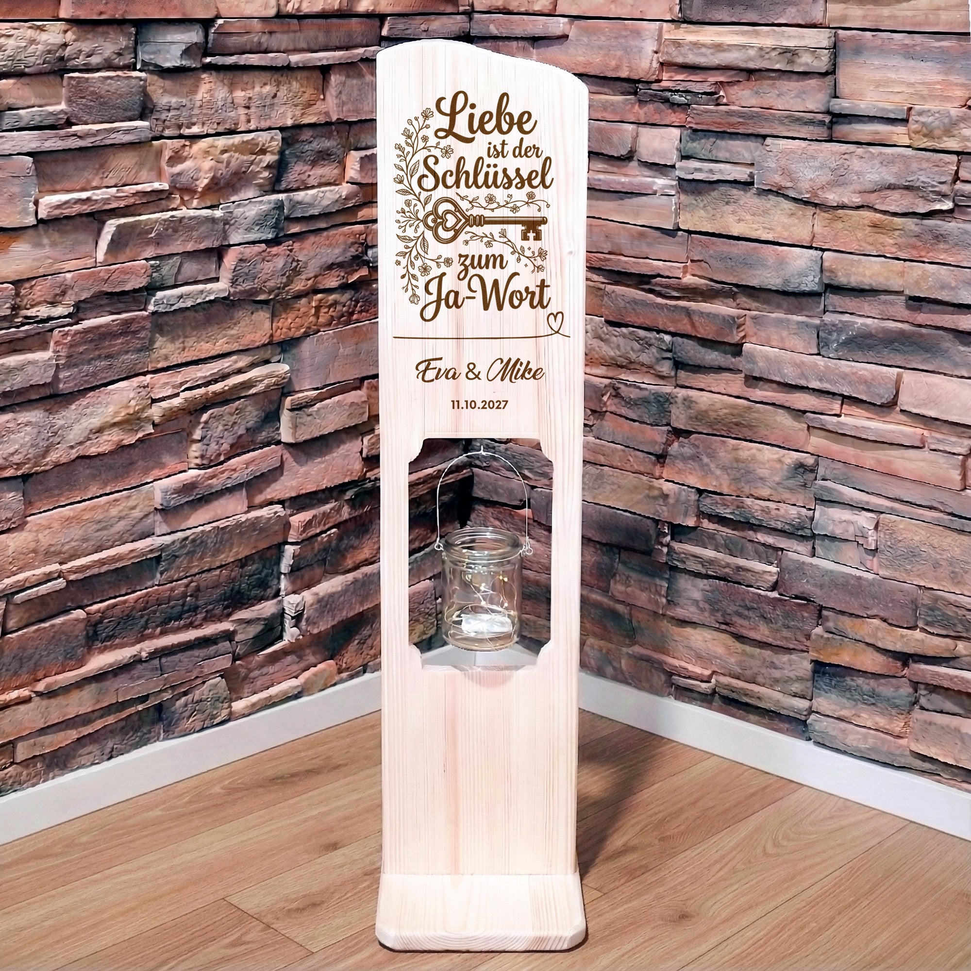 Holz Deko Schild Hochzeit personalisiert – Liebe ist der Schlüssel zum Ja-Wort – Mit Namen & Datum